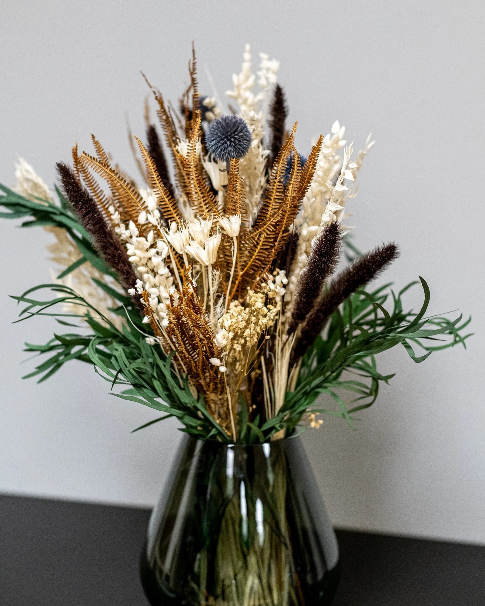 Lea Bukett med mjukt blomsteruttryck