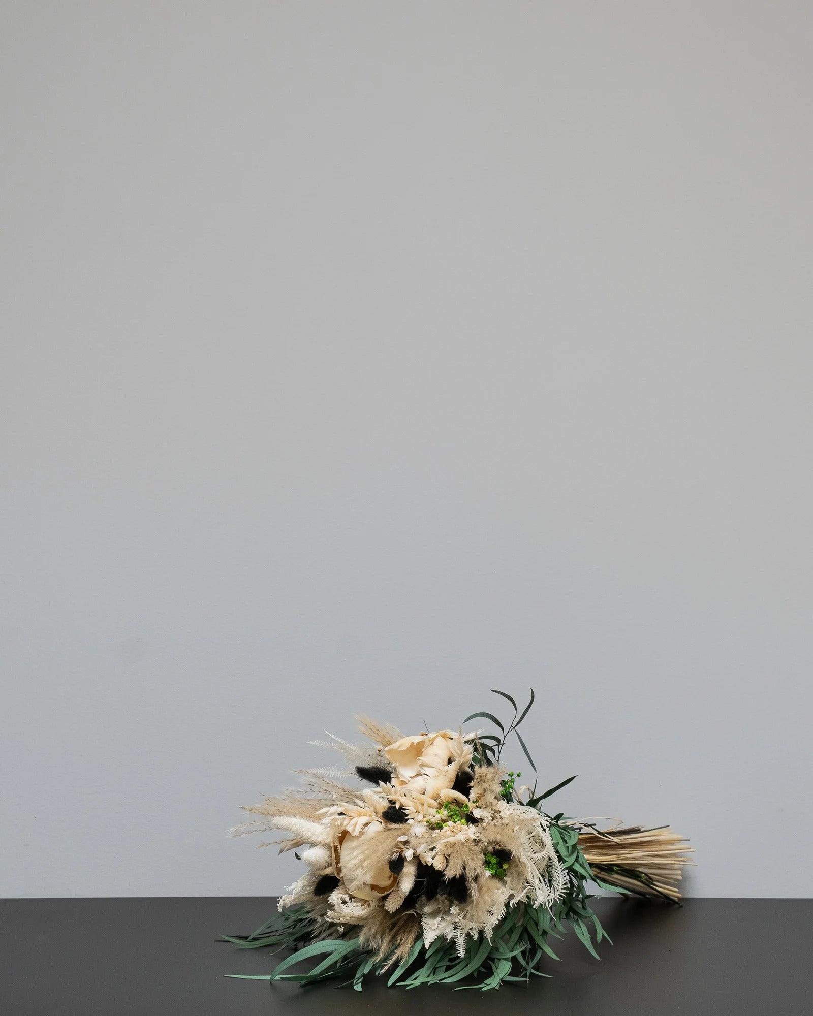 Premium handgjord Vinterdröm med torkade och bevarade blommor från Forever Flora