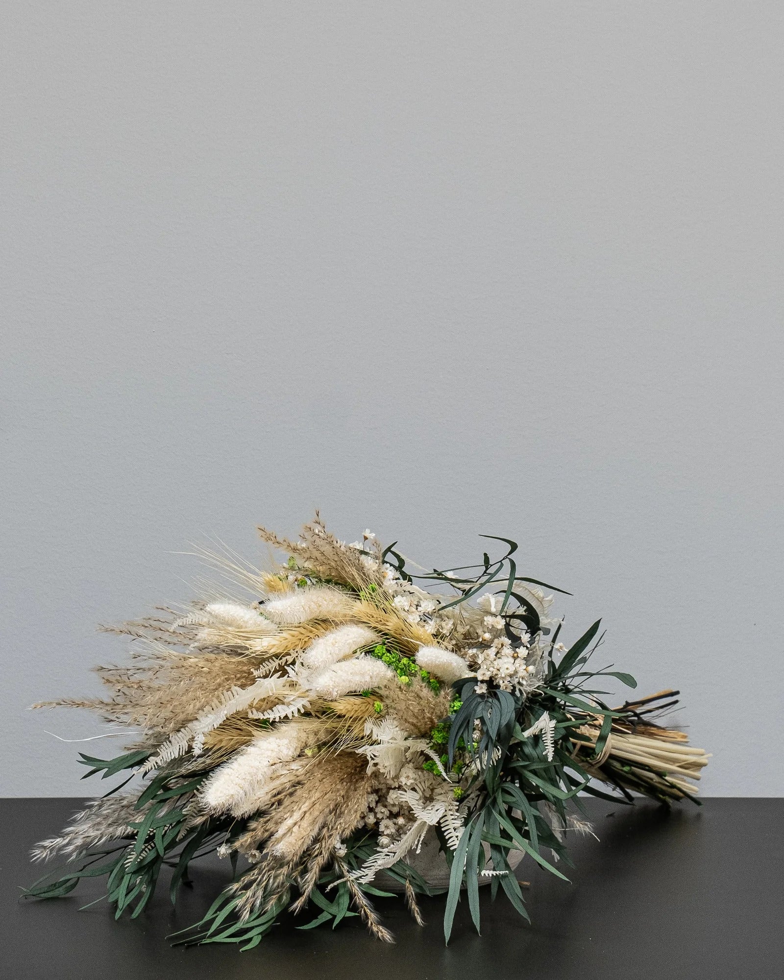 Premium handgjord Evig Kärlek med torkade och bevarade blommor från Forever Flora