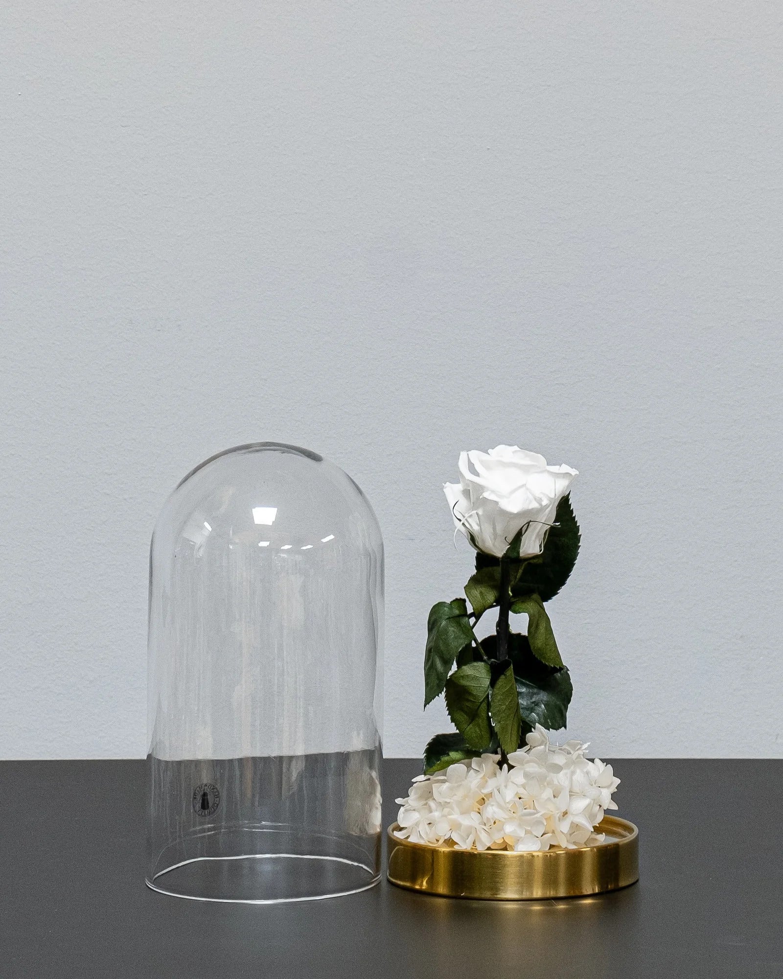 Konserverade rosor i Roskupa med Evighetsrosor och Hortensia från Forever Flora