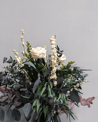 Natur Bukett med torkade och konserverade blommor