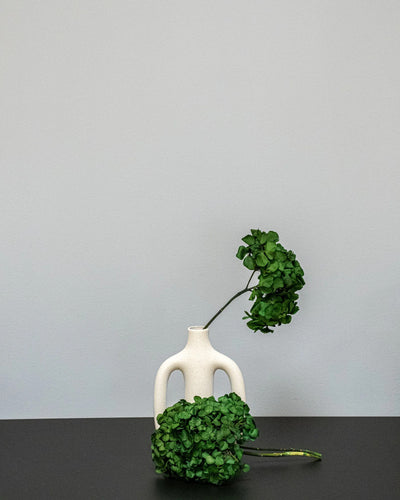 Närbild på detaljerna i Hortensia Standard i naturell