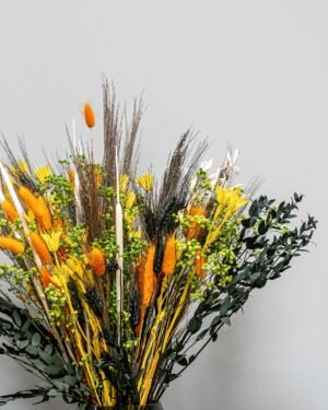 Alternative view of Ikuisuuskimppu Flora - Kuivatut kukkakimput